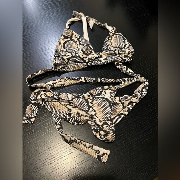 Vitamin A Neutra Bikini Snakeskin Python Crisscross Top L Brazilian Bottom S - Picture 2 of 5